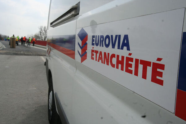 &Eacute;tanch&eacute;it&eacute; par feuilles pr&eacute;fabriqu&eacute;es monocouche