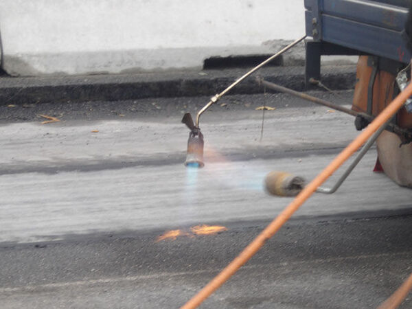 Caniveaux asphalte sur viaduc