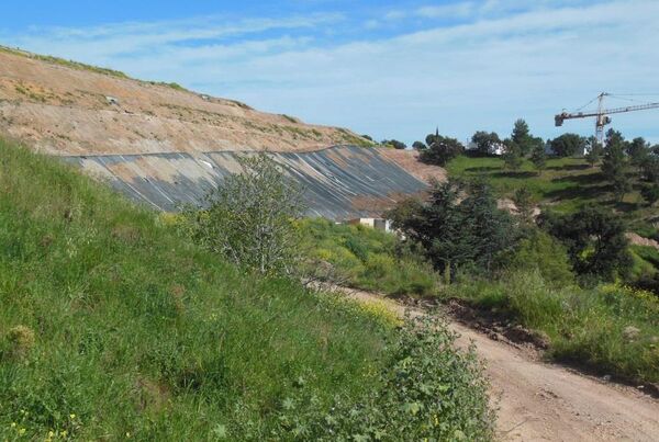 Application de g&eacute;omembrane pour site de stockage