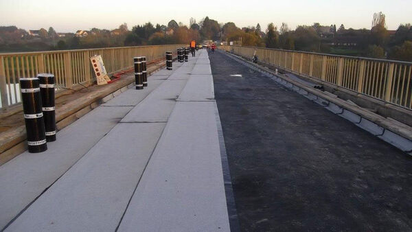 &Eacute;tanch&eacute;it&eacute; pont dans le Doubs (71)